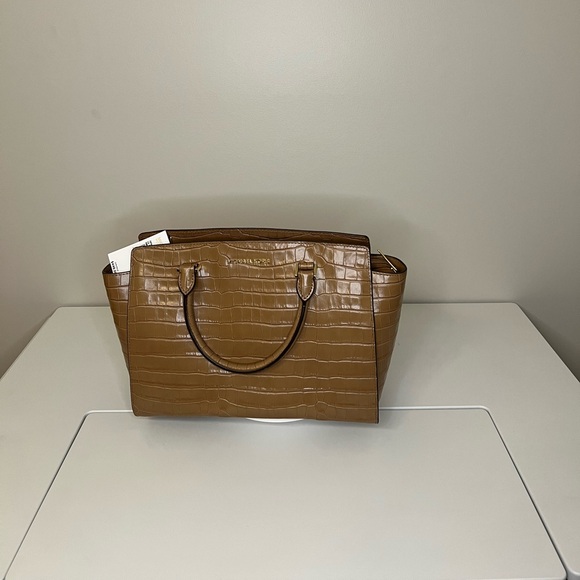 NWT Michael Kors Selma Large Satchel with Embossed Leather - Picture 2 of 11